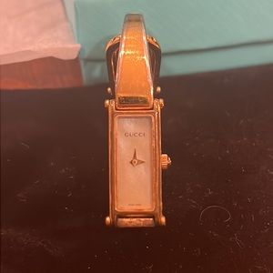 Gucci Ladies Watch 1500
